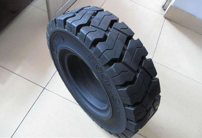 實(shí)心輪胎直銷商、河北實(shí)心輪胎、玉鑫永豐專業(yè)制作